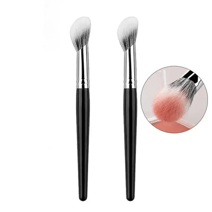 1/2PCS Peach Heart Blusher Brush - Precision Flat Applicator for Powder/Cream/Liquid, Vegan & Cruelty-Free Makeup Tool